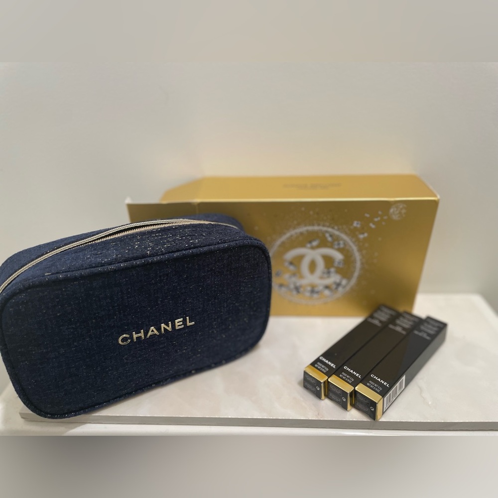 NWT: CHANEL Always Brilliant Gift Boxed Lipgloss Set with deluxe tweed bag